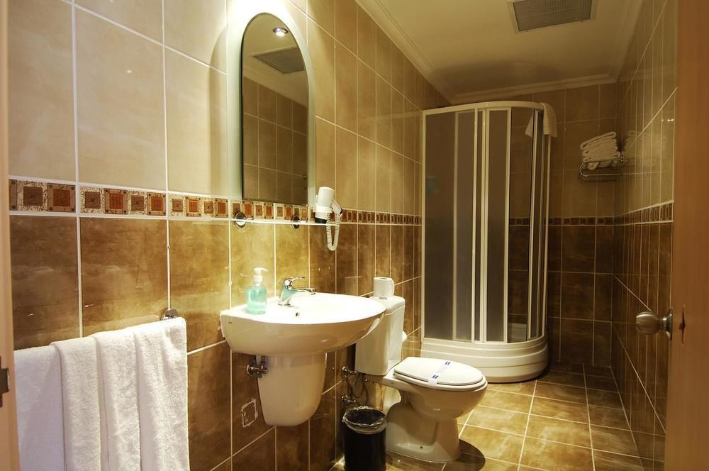 Larissa Inn Белдиби Екстериор снимка