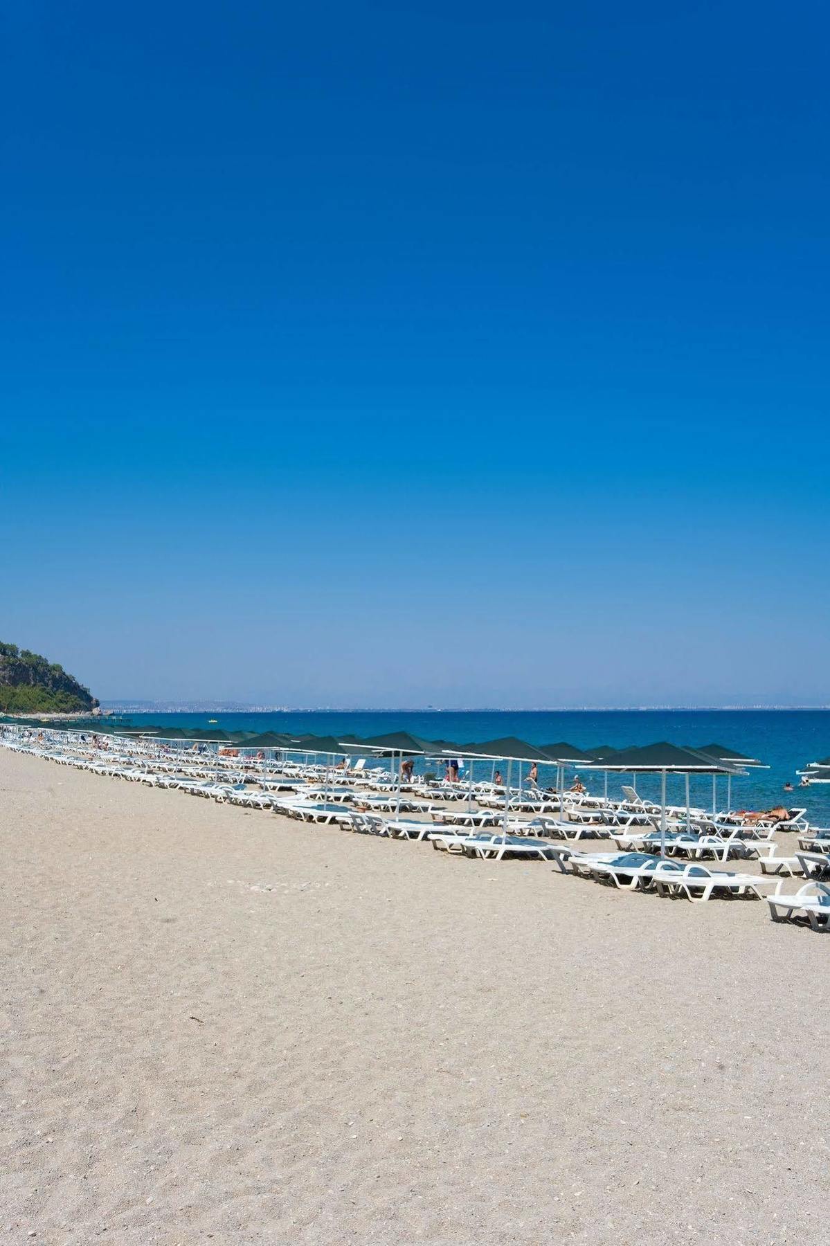 Larissa Inn Белдиби Екстериор снимка